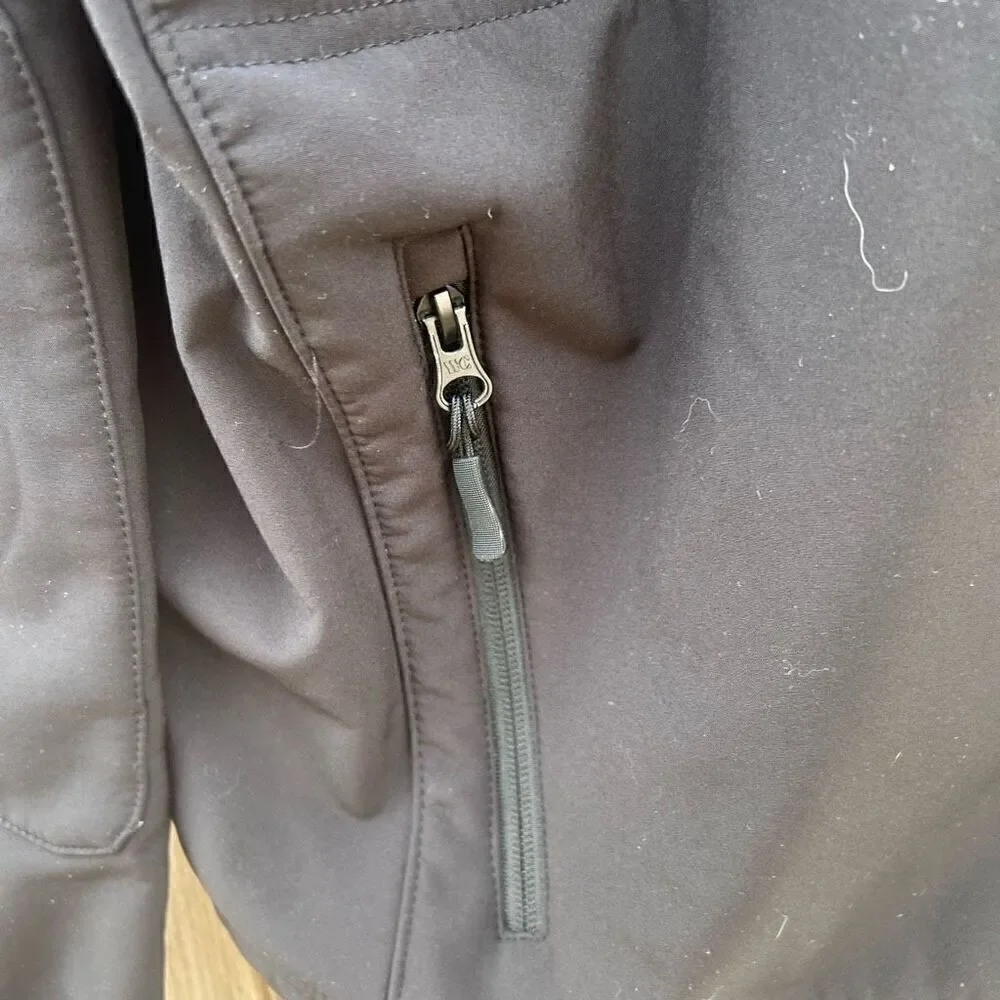 Jemehorn jacket xl zip up pockets hooded.